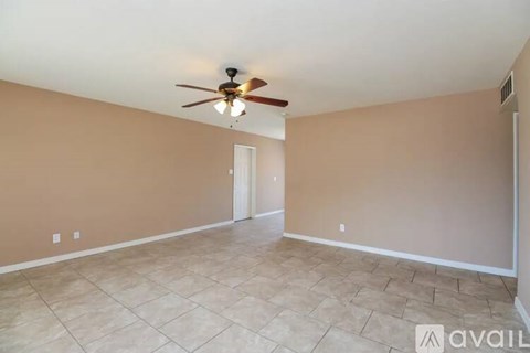 7031 West Flower Street 3 Beds Apartment for Rent