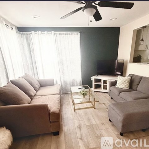 228 Hastings Ave 3 Beds Apartment for Rent