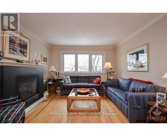 2 - 657 GOLDEN AVENUE 3 Beds Home, Multifamily, Triplex for Rent - Photo gallery 1