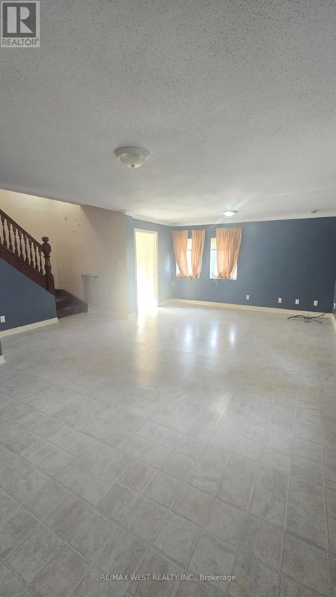 5427 YONGE STREET 3 Beds Apartment for Rent