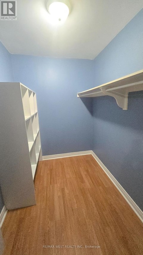 5427 YONGE STREET 3 Beds Apartment for Rent