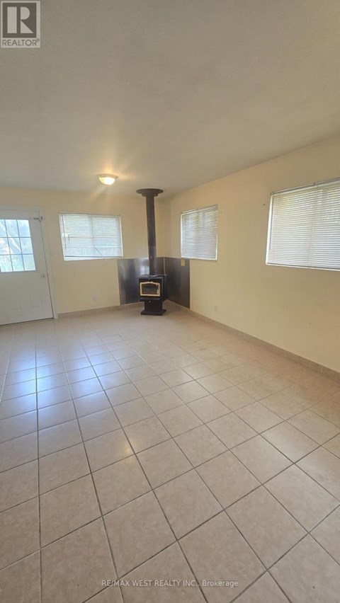 5427 YONGE STREET 3 Beds Apartment for Rent