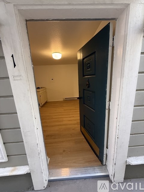 2011 Vallejo Street Studio Apartment for Rent