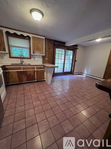 1049 Mammoth Rd 3 Beds Apartment for Rent