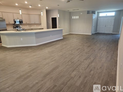 6828 Mossy Oak Lane 5 Beds Apartment for Rent