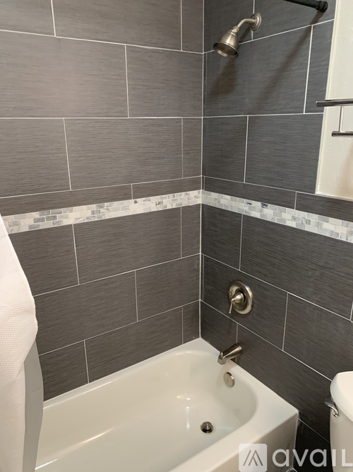 East Glendale Drive 3 Beds Single Family Home for Rent - Photo gallery 5
