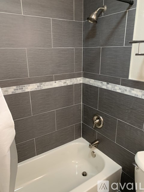 East Glendale Drive 3 Beds Apartment for Rent