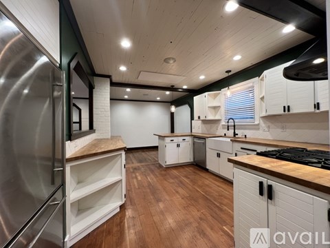 5114 S Creston St 2 Beds Apartment for Rent
