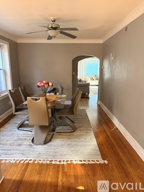 8015 South Eberhart Avenue 3 Beds Apartment for Rent - Photo gallery 3