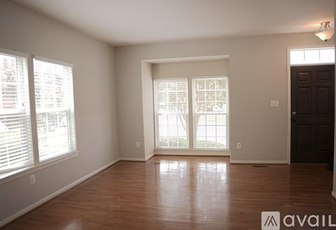 8 Smoke House Cir 3 Beds Apartment for Rent