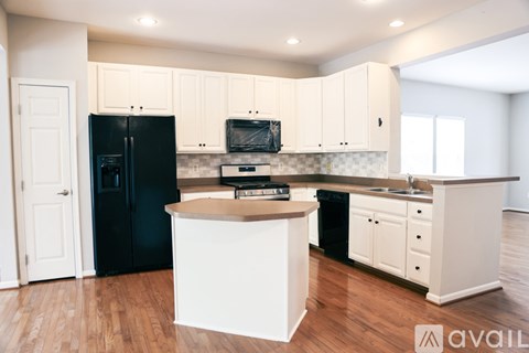 8 Smoke House Cir 3 Beds Apartment for Rent