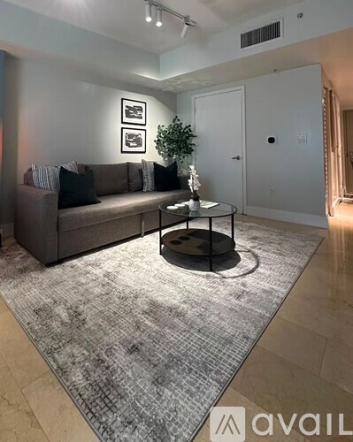 1750 N Bayshore Dr Studio Condo for Rent - Photo gallery 3