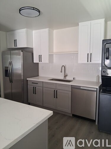 905 Mariposa Street 2 Beds Apartment for Rent