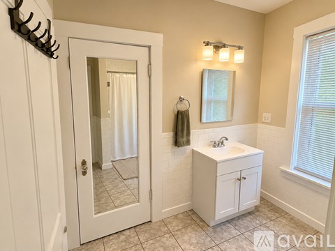 103 Vine Street 1 Apartment for Rent