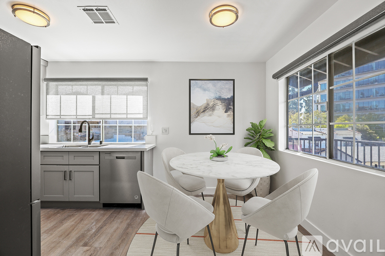 920 Everett St 2 Beds Apartment for Rent - Photo gallery 3