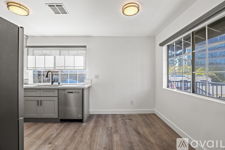 920 Everett St 2 Beds Apartment for Rent - Photo gallery 4