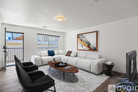 920 Everett St 2 Beds Apartment for Rent