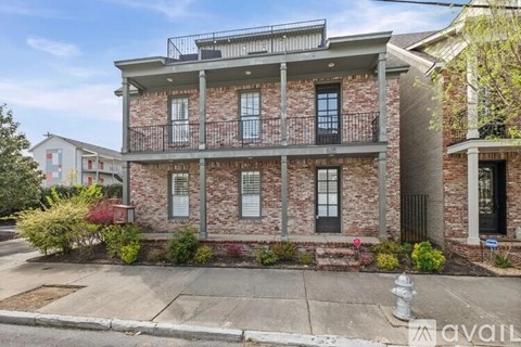 635 South Front Street 3 Beds Apartment for Rent