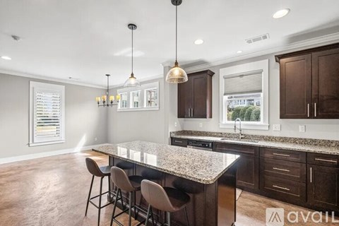 635 South Front Street 3 Beds Apartment for Rent