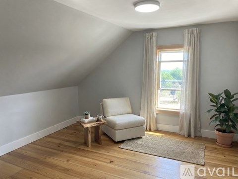 14 Swan Place 4 Beds Apartment for Rent