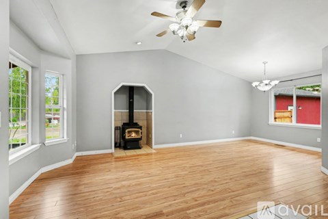 35621 92Nd Avenue Ct S 3 Beds Apartment for Rent