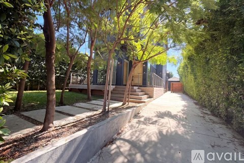 2419 Dallas St 4 Beds Apartment for Rent