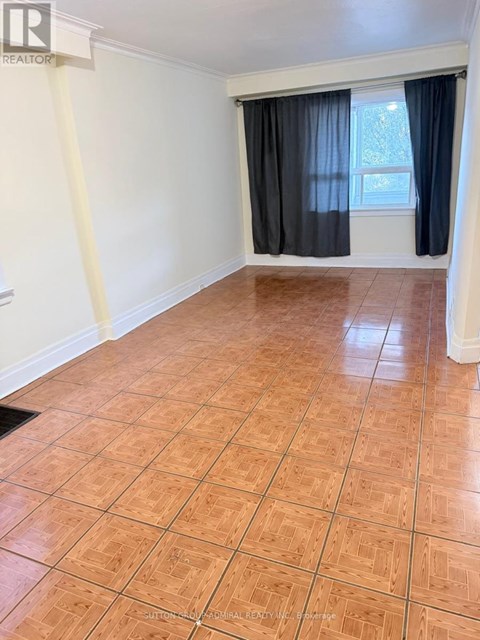241 DUNRAVEN DRIVE 3 Beds Apartment for Rent