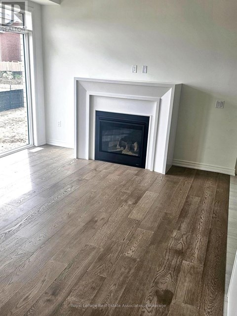 75 PICARDY DRIVE 3 Beds Apartment for Rent