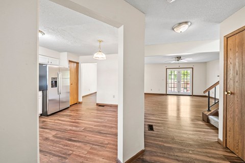 64 Green Bower Lane 3 Beds Apartment for Rent