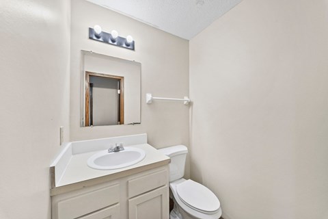 64 Green Bower Lane 3 Beds Apartment for Rent