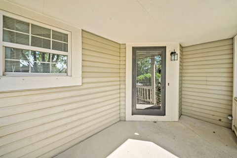 64 Green Bower Lane 3 Beds Apartment for Rent