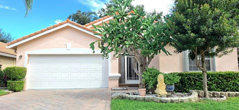 7299 Lugano Dr. 3 Beds Apartment for Rent