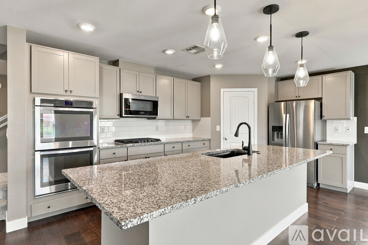 7930 Brookside Falls Court 4 Beds Single Family Home for Rent - Photo gallery 2