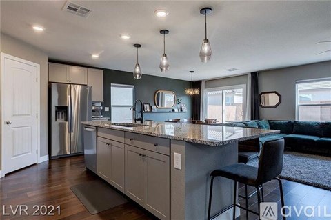 7930 Brookside Falls Court 4 Beds Apartment for Rent