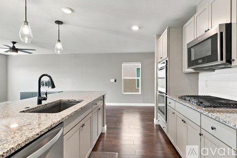 7930 Brookside Falls Court 4 Beds Apartment for Rent