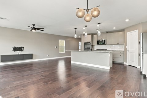 7930 Brookside Falls Court 4 Beds Apartment for Rent
