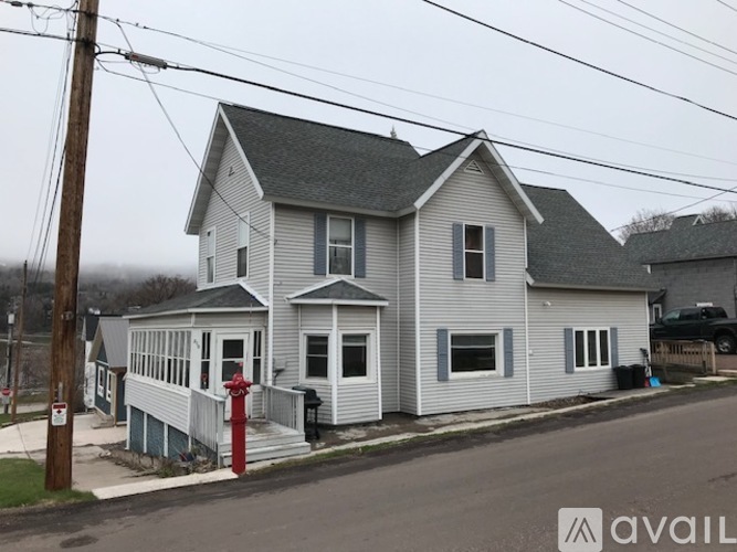 210 West Houghton Avenue 2 Beds Apartment for Rent - Photo gallery 1