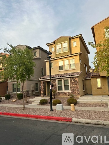 2033 N 77th Glen 1 Single Family Home for Rent - Photo gallery 1