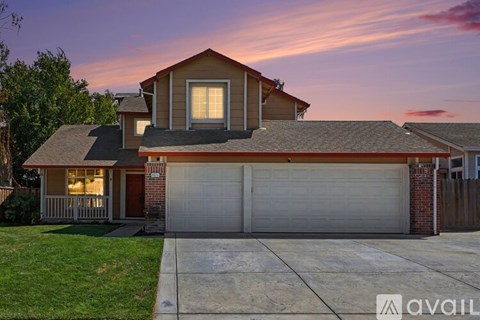4674 La Vista Dr 4 Beds Apartment for Rent