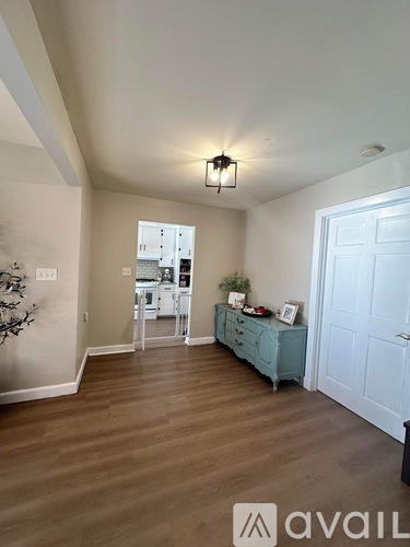 12 Langley Ave 3 Beds Single Family Home for Rent - Photo gallery 5