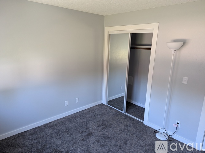 2917 S Marion Rd 2 Beds Apartment for Rent - Photo gallery 4