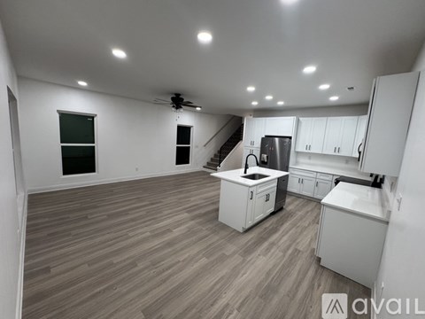 608 Adams St 3 Beds Apartment for Rent