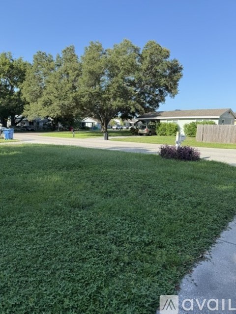 4325 79Th Way North 2 Beds Apartment for Rent