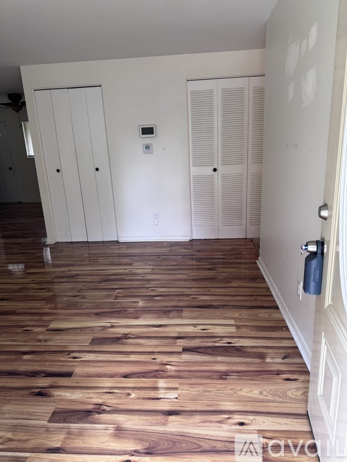 3513 Roswell Drive 3 Beds Single Family Home for Rent - Photo gallery 2