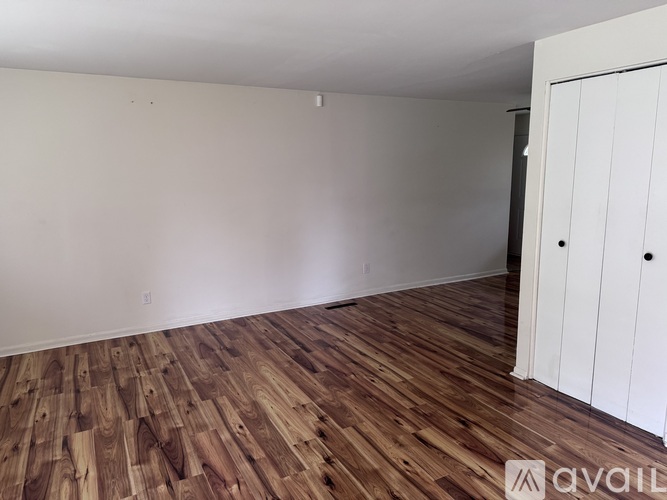 3513 Roswell Drive 3 Beds Single Family Home for Rent - Photo gallery 4