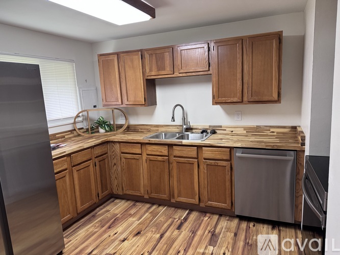 3513 Roswell Drive 3 Beds Single Family Home for Rent - Photo gallery 5