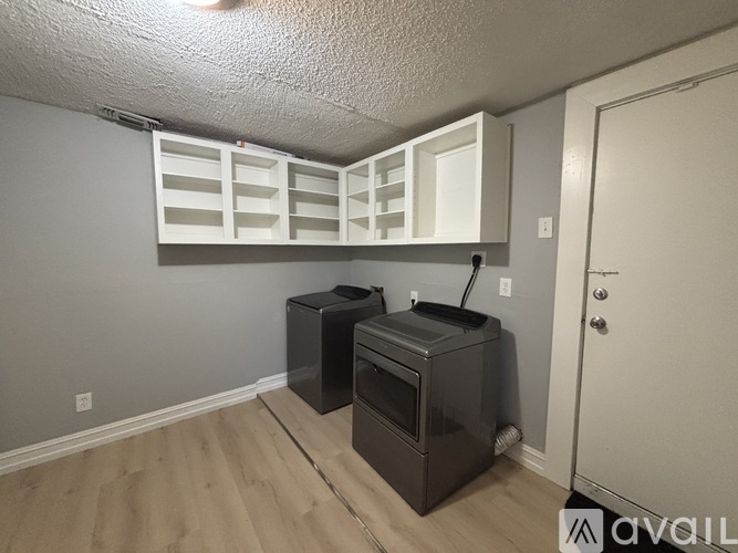 611 Smith St 4 Beds Single Family Home for Rent - Photo gallery 2