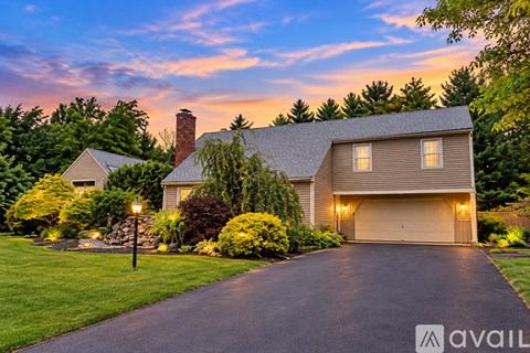 60 Vincent Lane 4 Beds Apartment for Rent