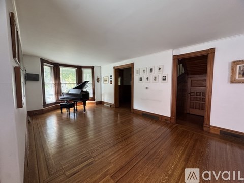 705 Columbus Parkway 2 Beds Apartment for Rent