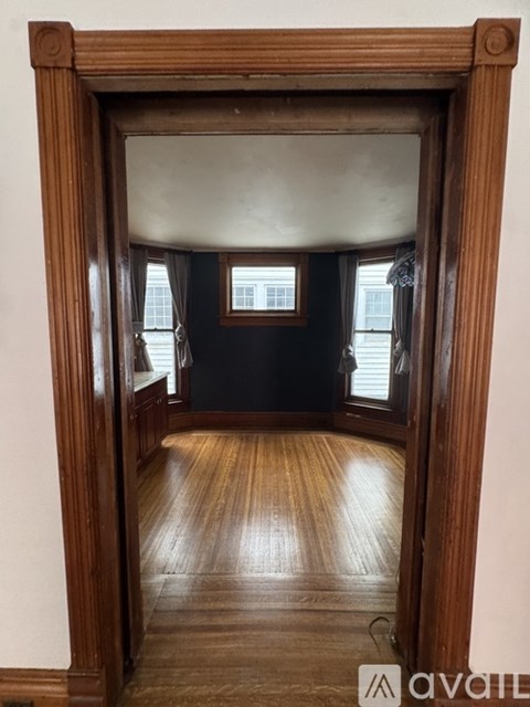 705 Columbus Parkway 2 Beds Apartment for Rent